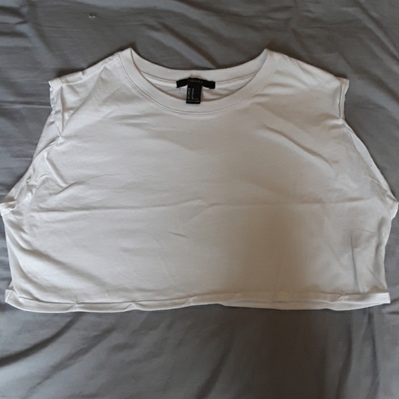 2/$15 White  100% cotton crop tee - Picture 1 of 3